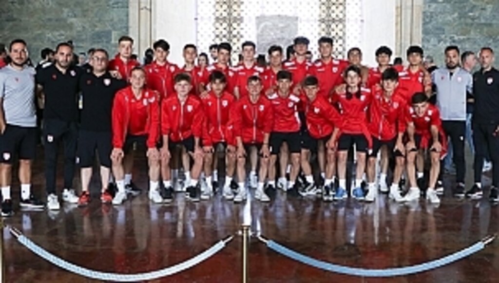 Yılport Samsunspor U16 Takımı Ata'nın Huzurunda