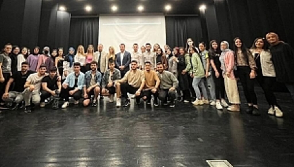 Adnan Ölmez OMÜ'lü Gençlerle Söyleşide Buluştu