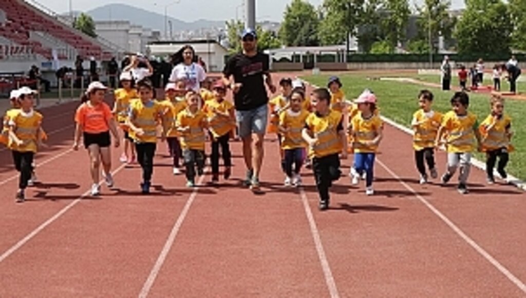 Ataçocuklu Miniklerin Atletizm Heyecanı