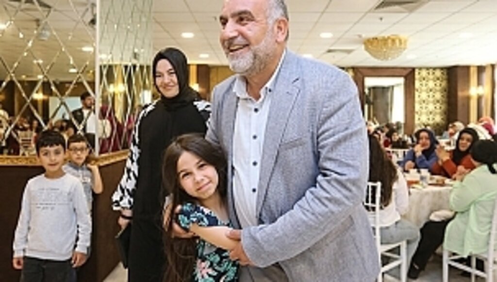 Başkan Sandıkçı Kahvaltıda Kadınları Ağırladı