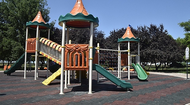 Büyükşehir Çocuk Parklarını Yenileniyor