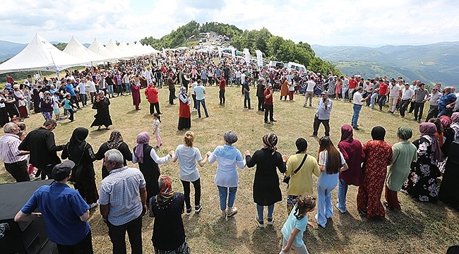 Canik'te Geleneksel Çilek-Kiraz Festivali