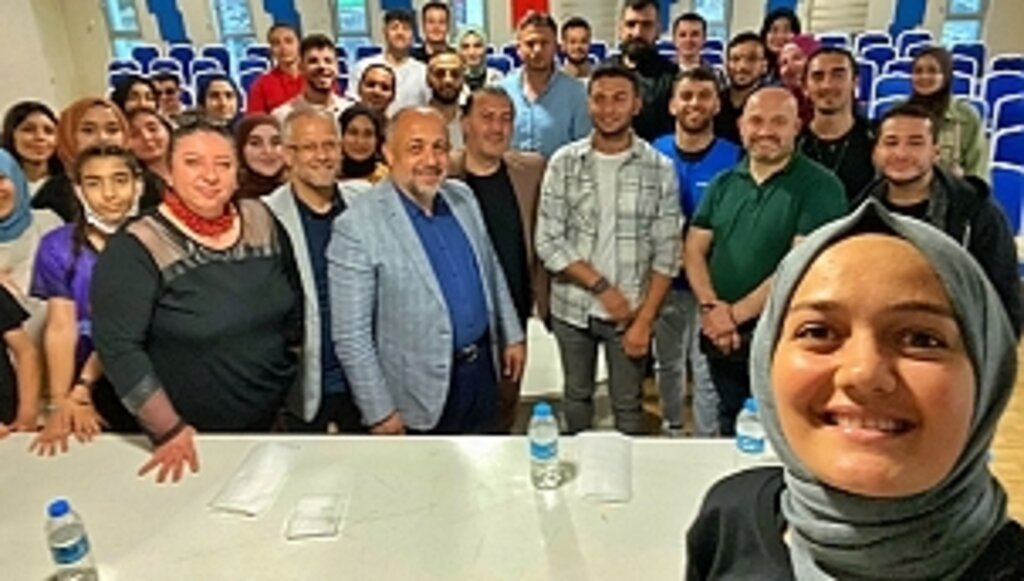 Gazeteciler, Genç Ofisle Buluştu!