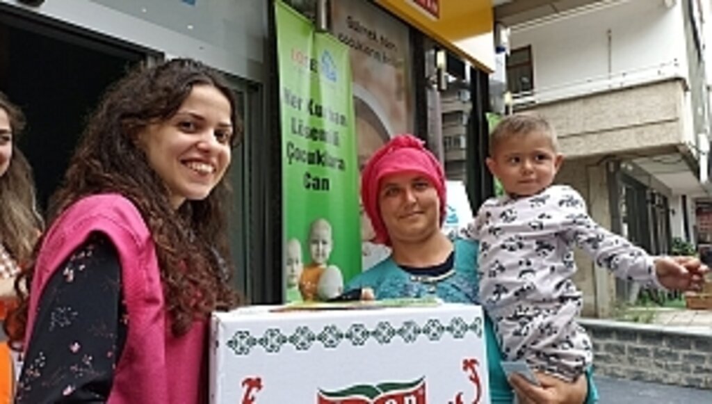 LÖSEV Mutlu Et Paketleri Ile Mutluluk Paylaştıkça Çoğalıyor