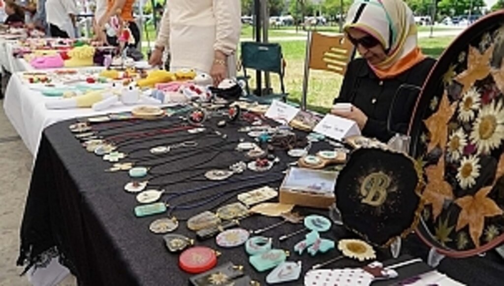 Atakum Kadın El Emeği Pazarı Yeniden Hizmette