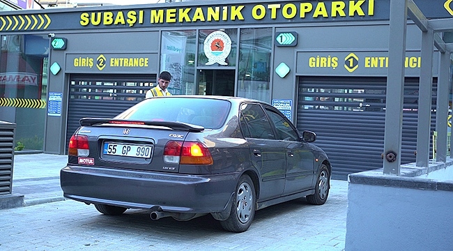 Bu Otopark Aracı Kendi Park Ediyor!