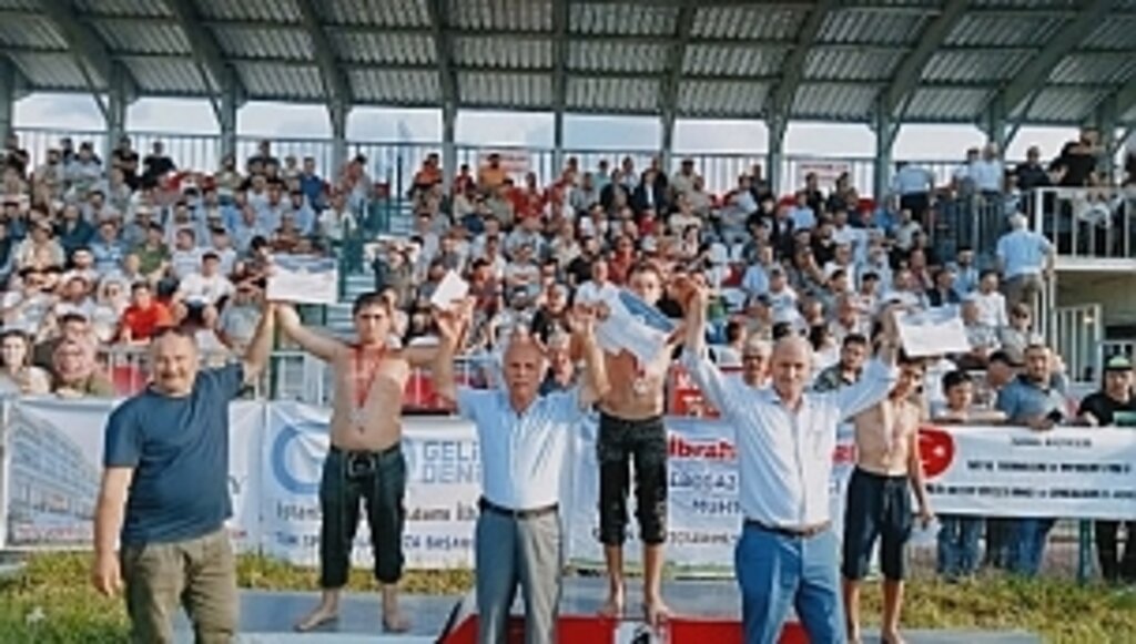 İlkadım'lı Güreşçiler Bayram Turnuvalarından 36 Madalya İle Döndüler