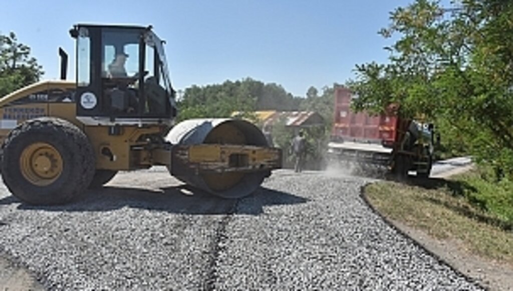 Tekkeköy Belediyesi Yol Ağını Güçlendiriyor