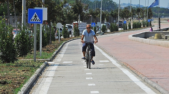Adnan Menderes Bulvarı Bisiklet Yoluna Kavuştu