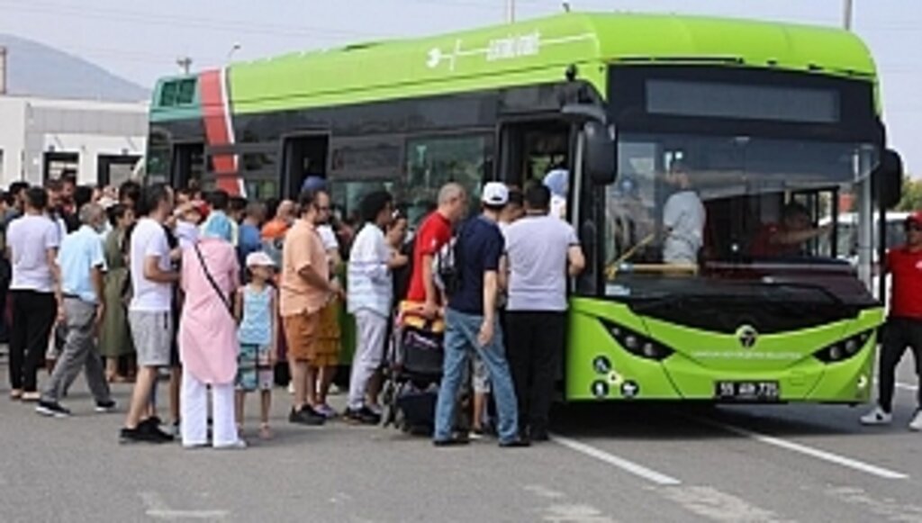 İlk Gün 9 Bin 500 Yolcu Taşıdı