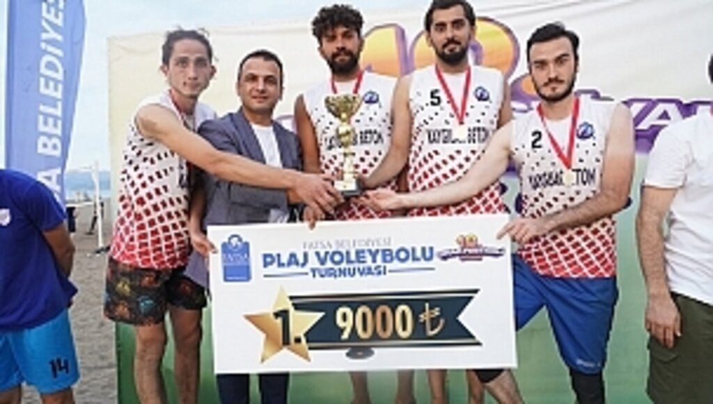 Plaj Voleybolu Şampiyonu Fatsa Anadolu Lisesi