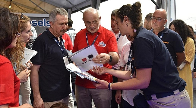 Rektör Ünal, ASELSAN ve ULAK Haberleşme Stantlarını Ziyaret Etti