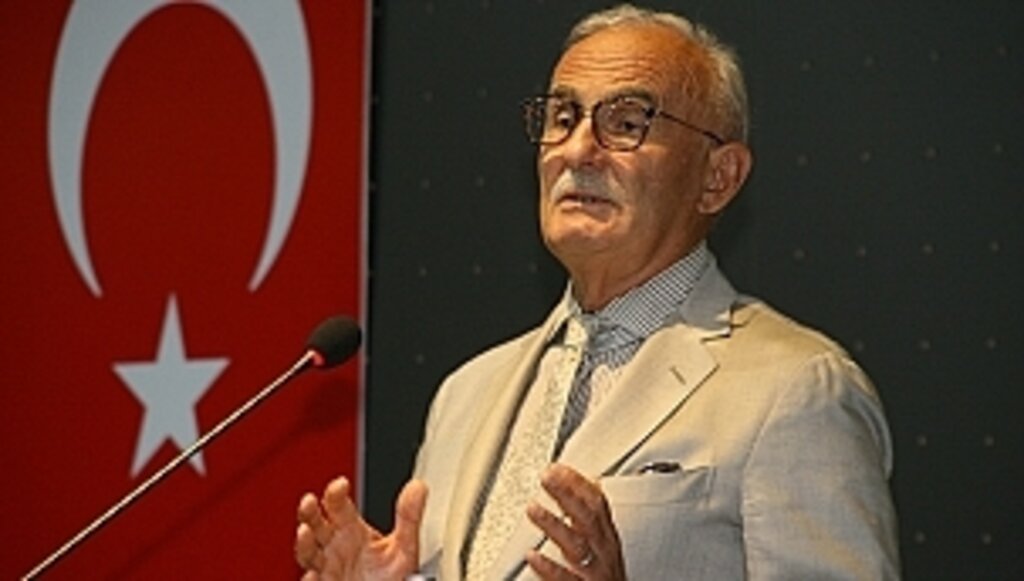Siyaset Bizim İçin İkinci Planda Önemli Olan Türkiye ve Halkımız