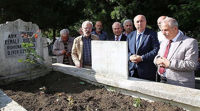 Aşık Kemali Bülbül Vefatının 10'uncu Yılında Kabri Başında Dualarla Anıldı