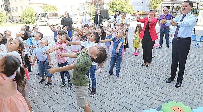 Başkan Deveci Miniklerin Heyecanına Ortak Oldu 