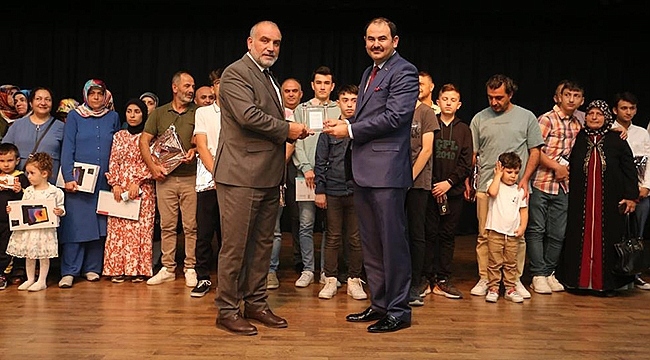 Canik'te Öğrenciler Ödüllerine Kavuştu