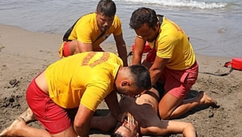 Cankurtaranlar Yaz Sezonunda 109 Kişiyi Kurtardı