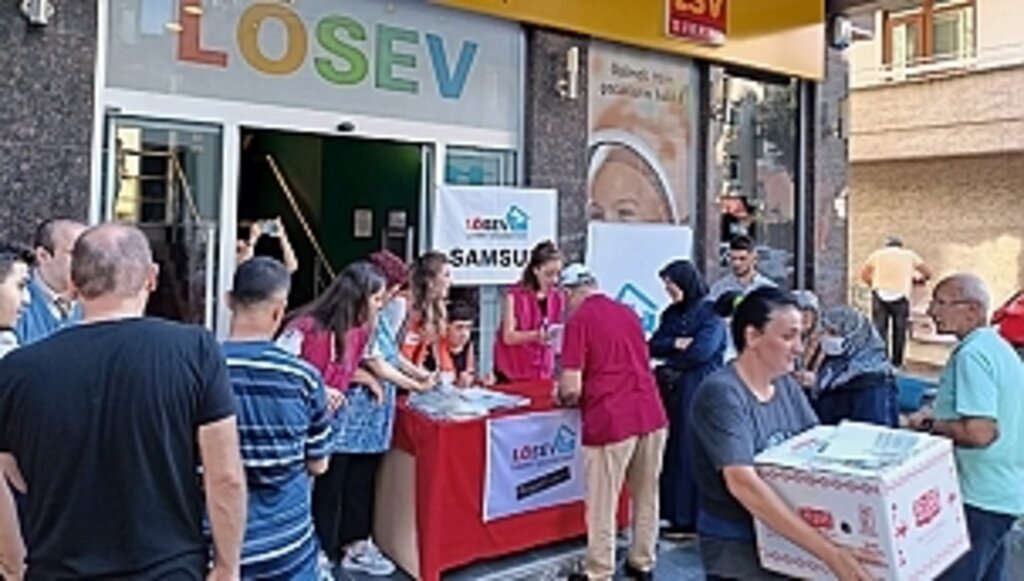 LÖSEV Mutlu Et Paketleri İle Mutluluk Paylaştıkça Çoğalıyor