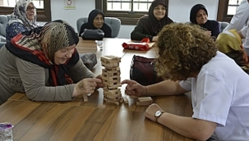 Onların Mutluluğu Bizi Mutlu Ediyor