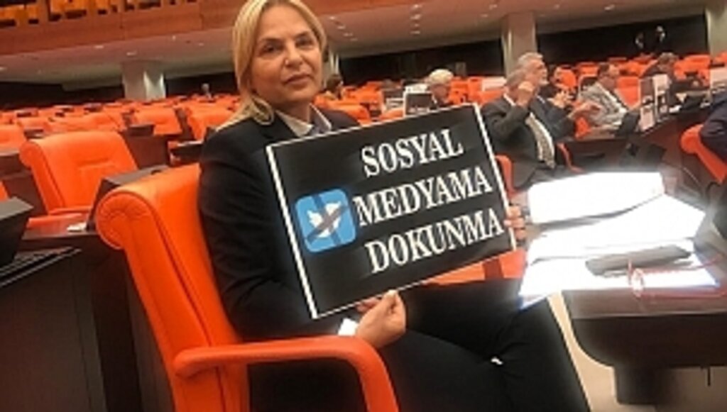 CHP'li Hancıoğlu'ndan 'Dezenformasyon Yasası' tepkisi