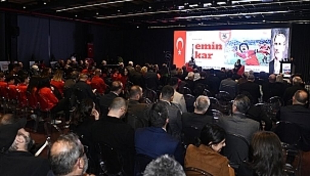 Efsane Kaptan Emin Kar İçin Unutulmaz Gece