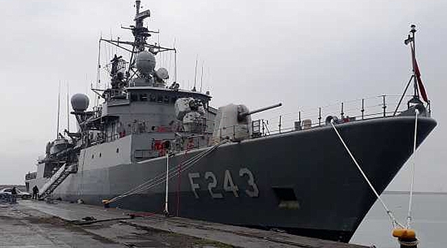 TCG YILDIRIM (F-243) Fırkateyni Samsun Limanı'nda