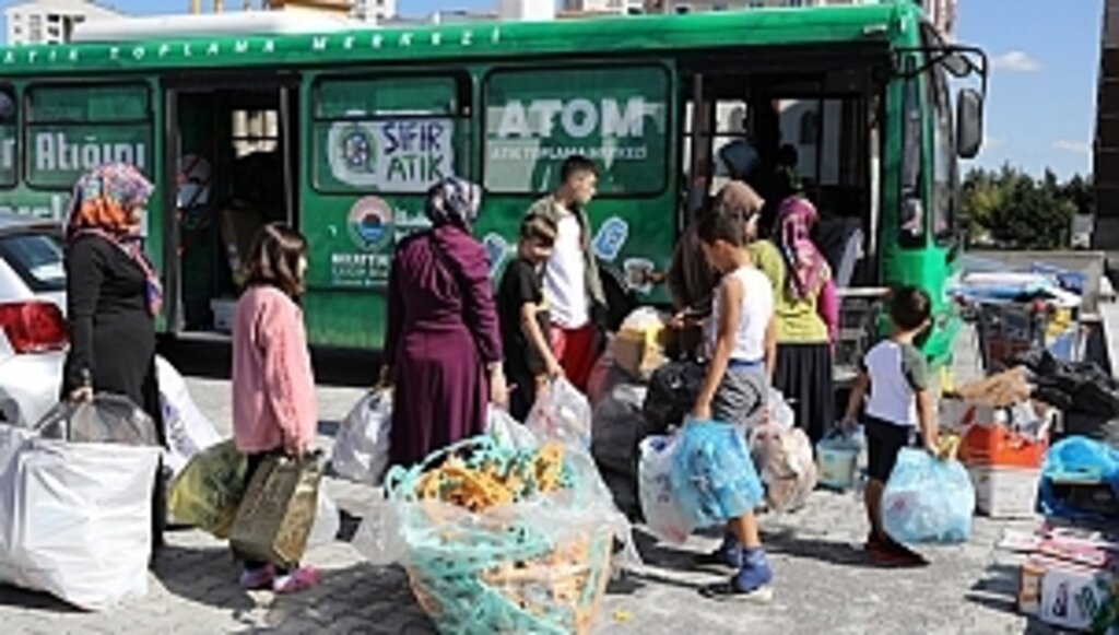 Uygulamaya Sahip Çıkan İlçe Halkına Teşekkür Etti
