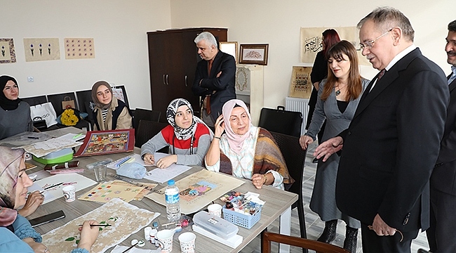 Başkan Demir'den 'Öğretmenler Günü' Ziyareti