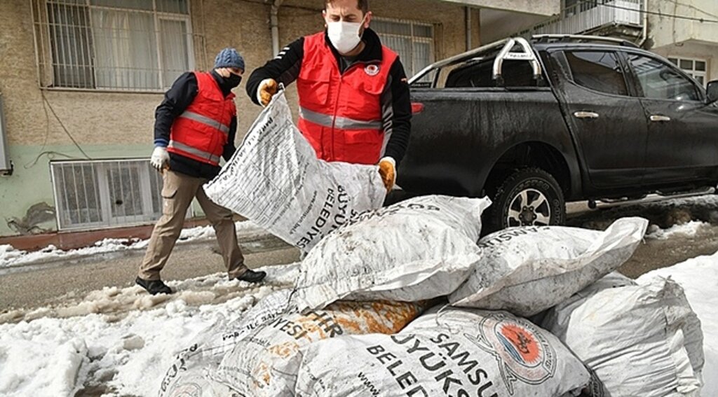 Büyükşehir'den Kömür Yardımı