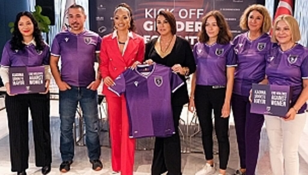 Kadınlar "Mor Forma" Kampanyası İle Güçleniyor