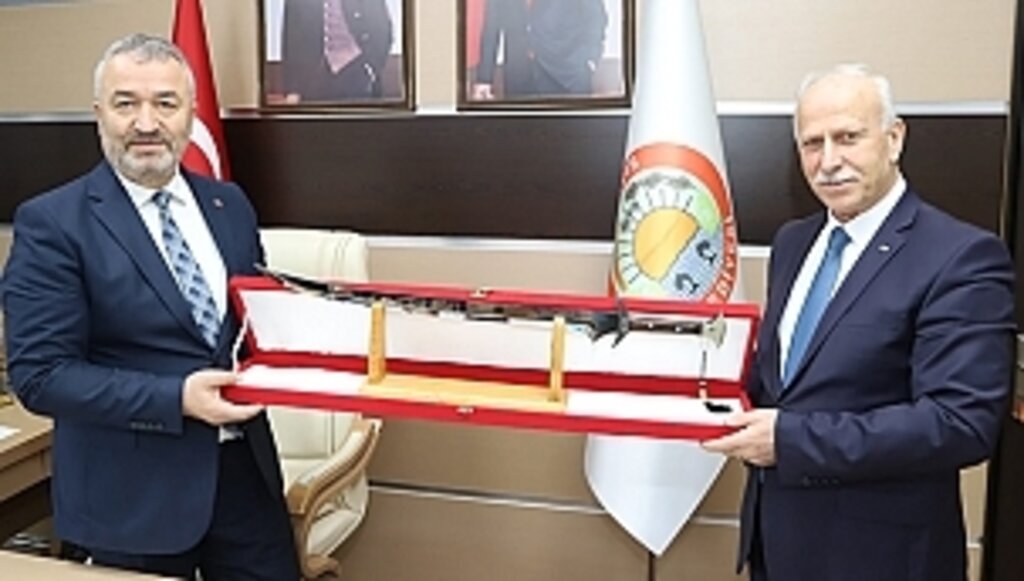 MHP Samsun İl Başkanı Karapıçak'tan Başkan Topaloğlu'na Ziyaret.