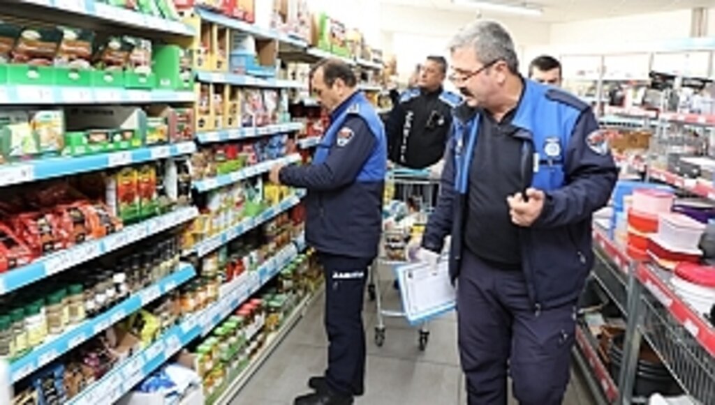 Zabıta Ekiplerinden Zincir Marketlere Denetim