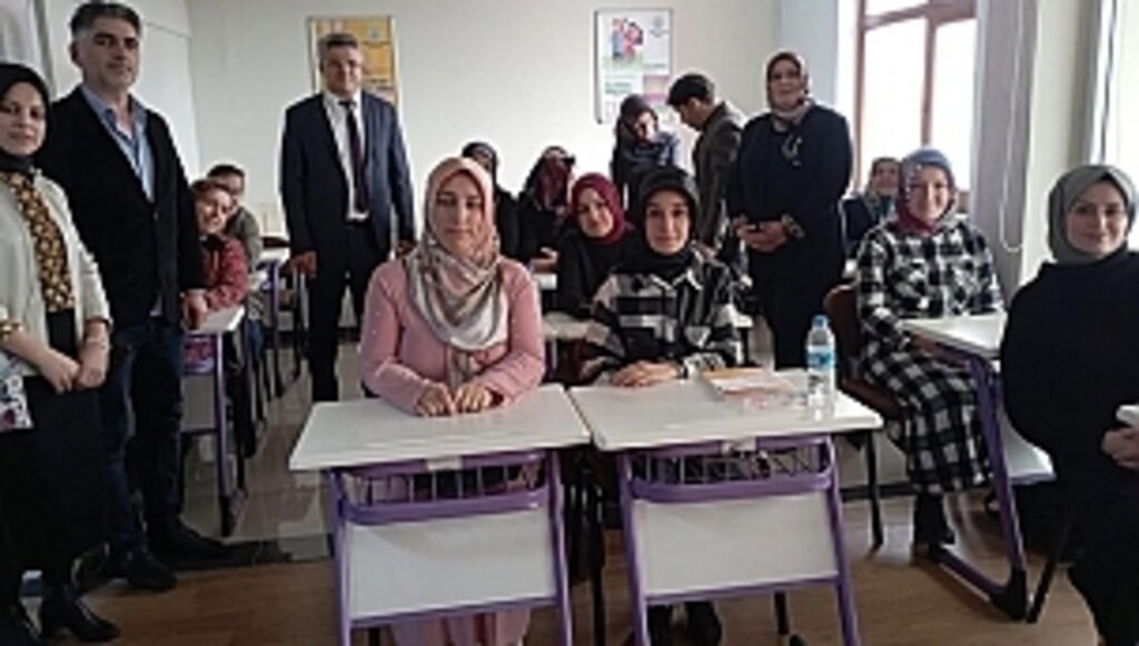 Aile Okulu Projesi Kapsamında 13 bin Aileye Eğitim Verildi