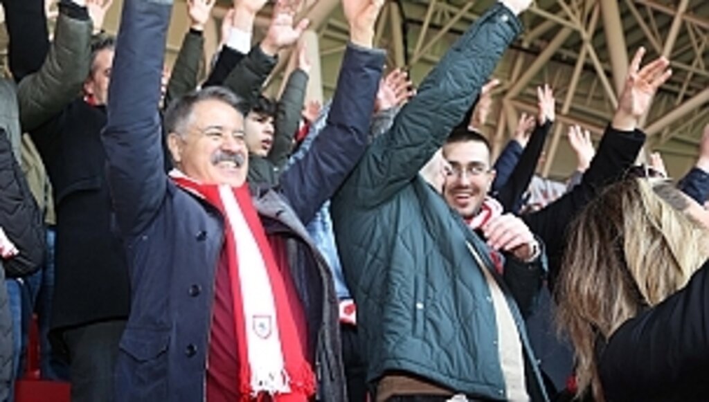 Atakum Belediyesi'nden Taraftara Ulaşım Desteği