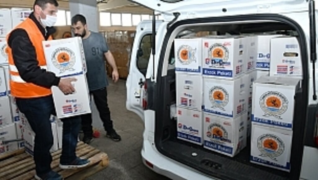 Büyükşehir ihtiyaç sahiplerinin yanında