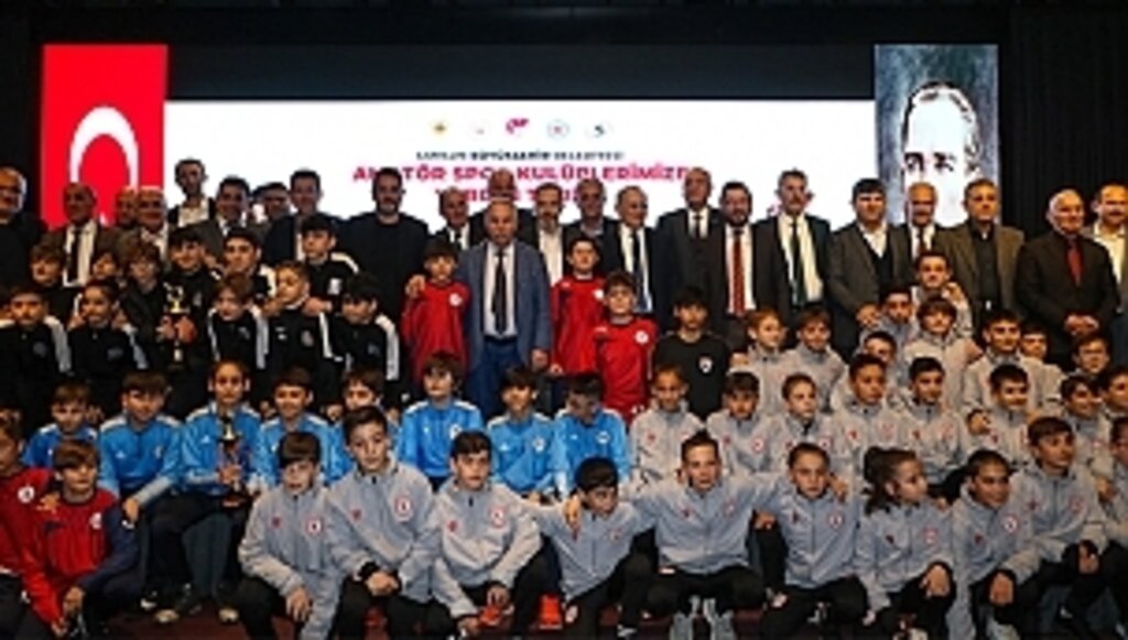 'Futbolun Yıldızları' Ödülleri Sahiplerini Buldu…
