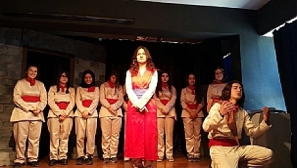 Öğrenciler Sanatın Birleştirici Gücüyle Sahnede Buluşuyor