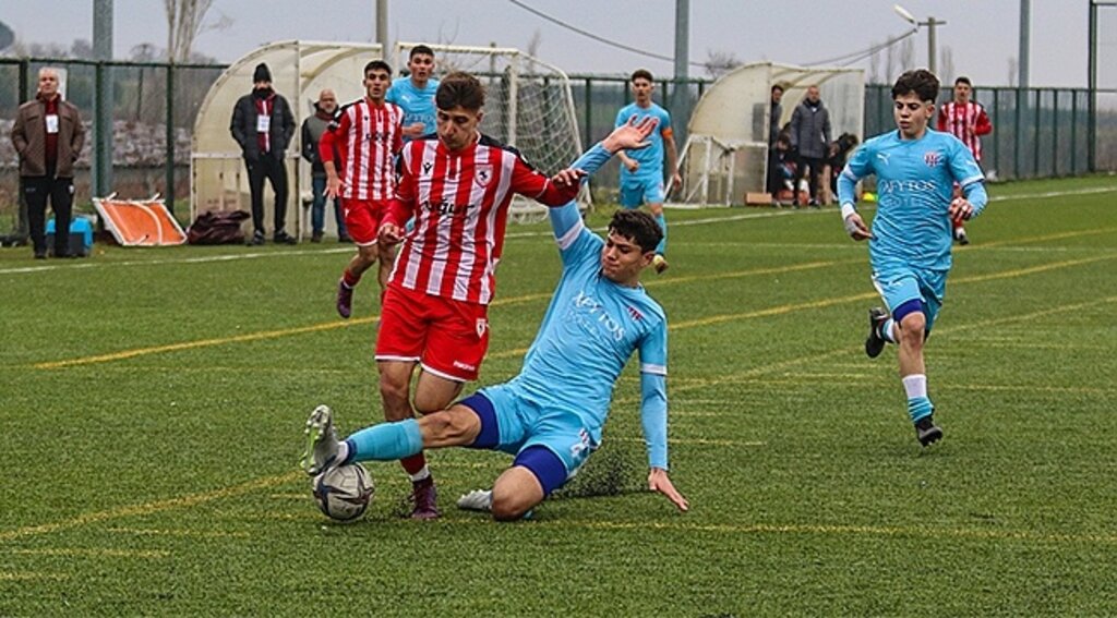 Bey Çimento Bandırmaspor U17: 0 - Yılport Samsunspor U17: 4