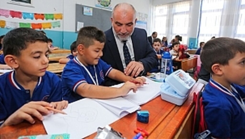 Canik Belediyesi'nden Öğrencilere Karne Hediyesi