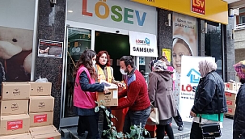 LÖSEV Mutlu Et Paketleri İle Mutluluk Paylaştıkça Çoğalıyor