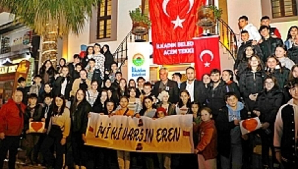 "Şehitlerimize Saygı" Gecesi Katılımcılarına Duygu Dolu Anlar Yaşattı