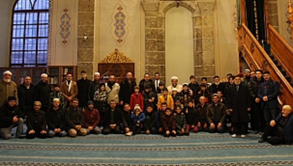 Baba-Oğul/Dede Torun Sabah Namazı Buluştu!...