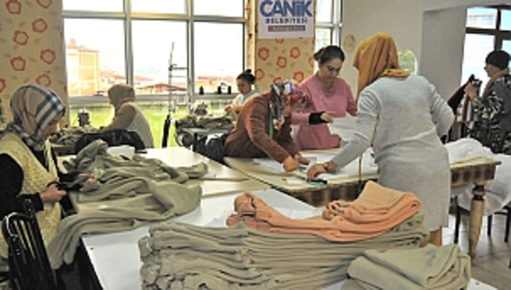 Canikli Kadınlar Depremzedeler İçin El Ele