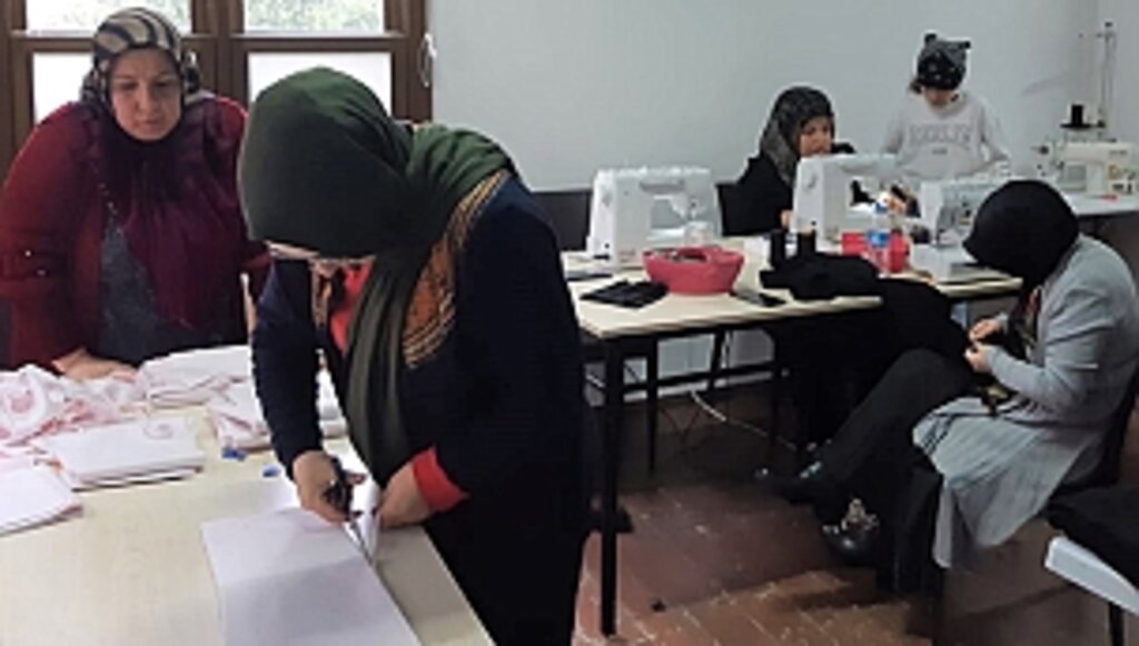 Kadın Kursiyerler Depremzedeler İçin Harekete Geçti