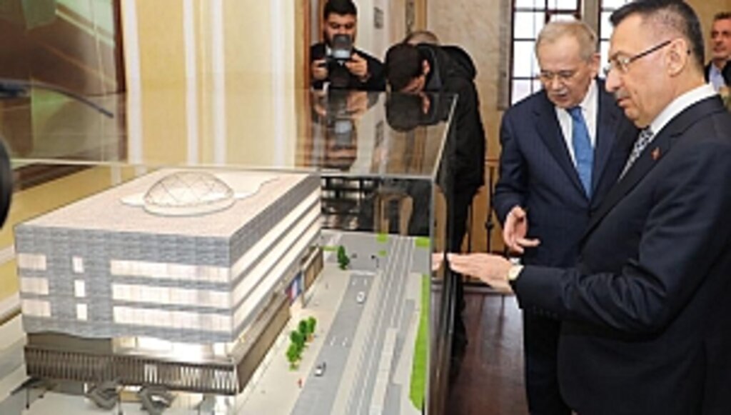 Oktay'dan Büyükşehir'in Hizmetlerine Övgü