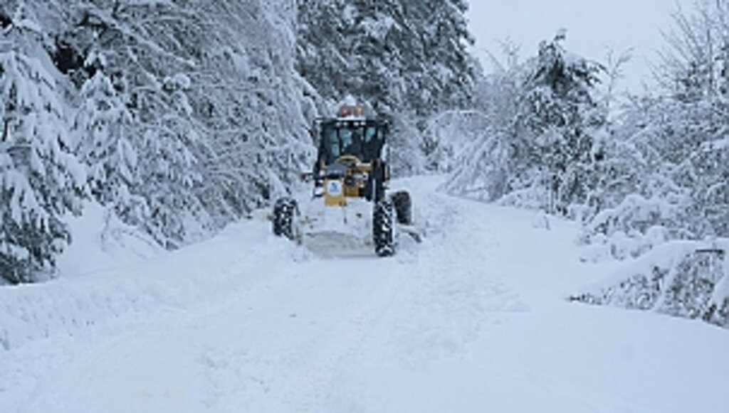 Tekkeköy'de Karla Mücadele Hız Kesmiyor