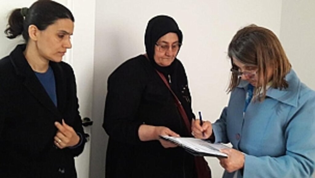 Bağışlanan Eşyaları Depremzede Ailelere Ulaştırıyorlar