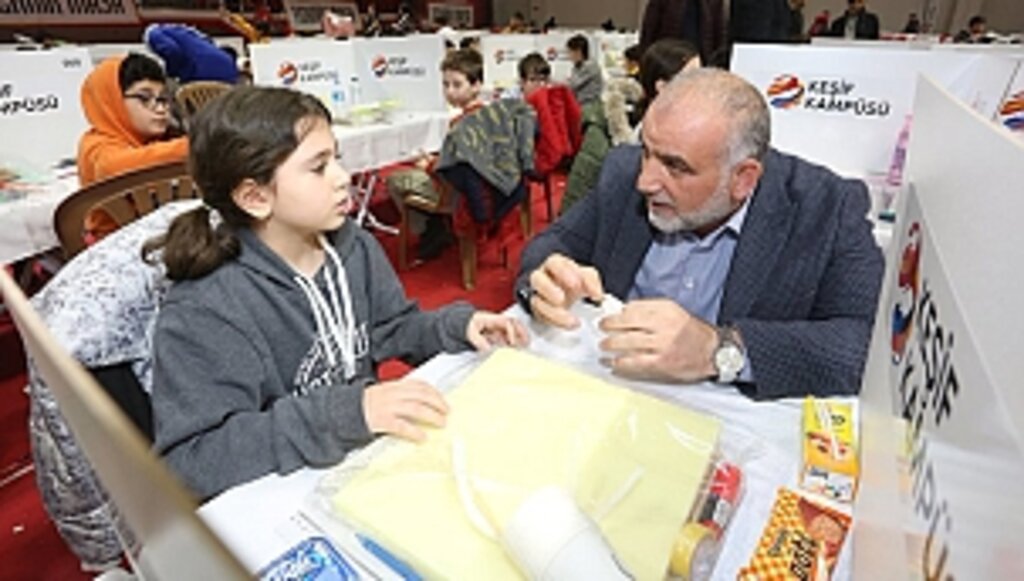 Başkan Sandıkçı, Öğrencilerin Sınav Heyecanına Ortak Oldu