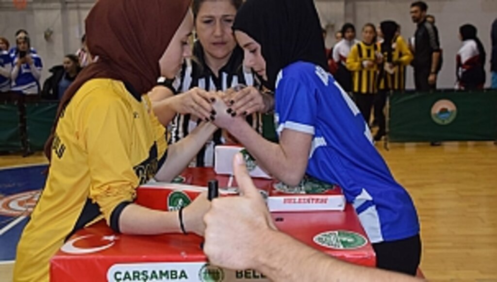 Bilek Güreşinde Madalyalar Sahiplerini Buldu