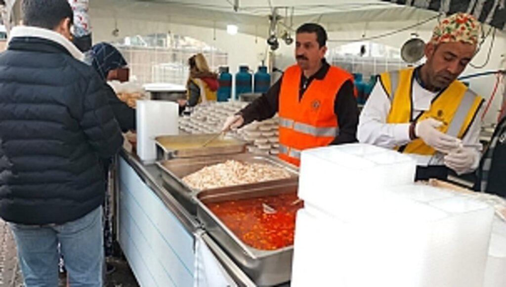 Bu Sofra Onların İftar Sofrası 